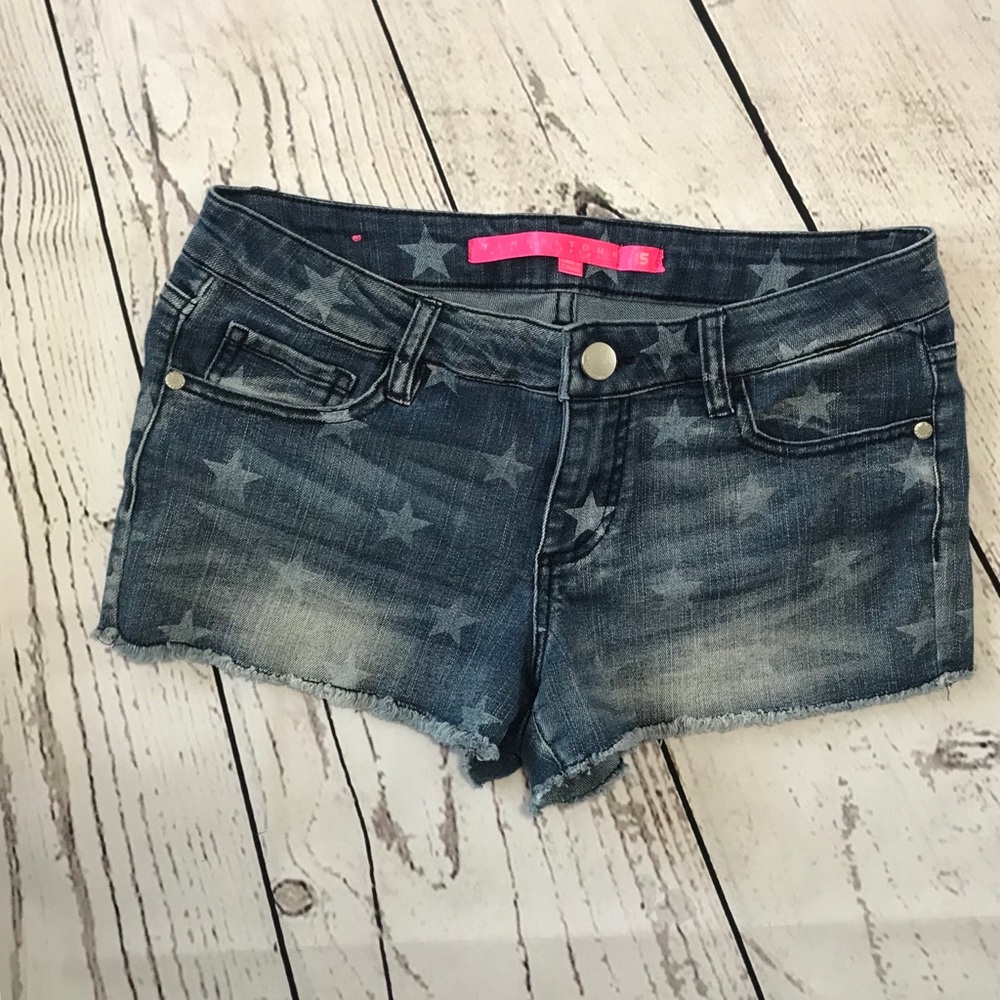 Denim Couture Star Jean Shorts By Tinseltown